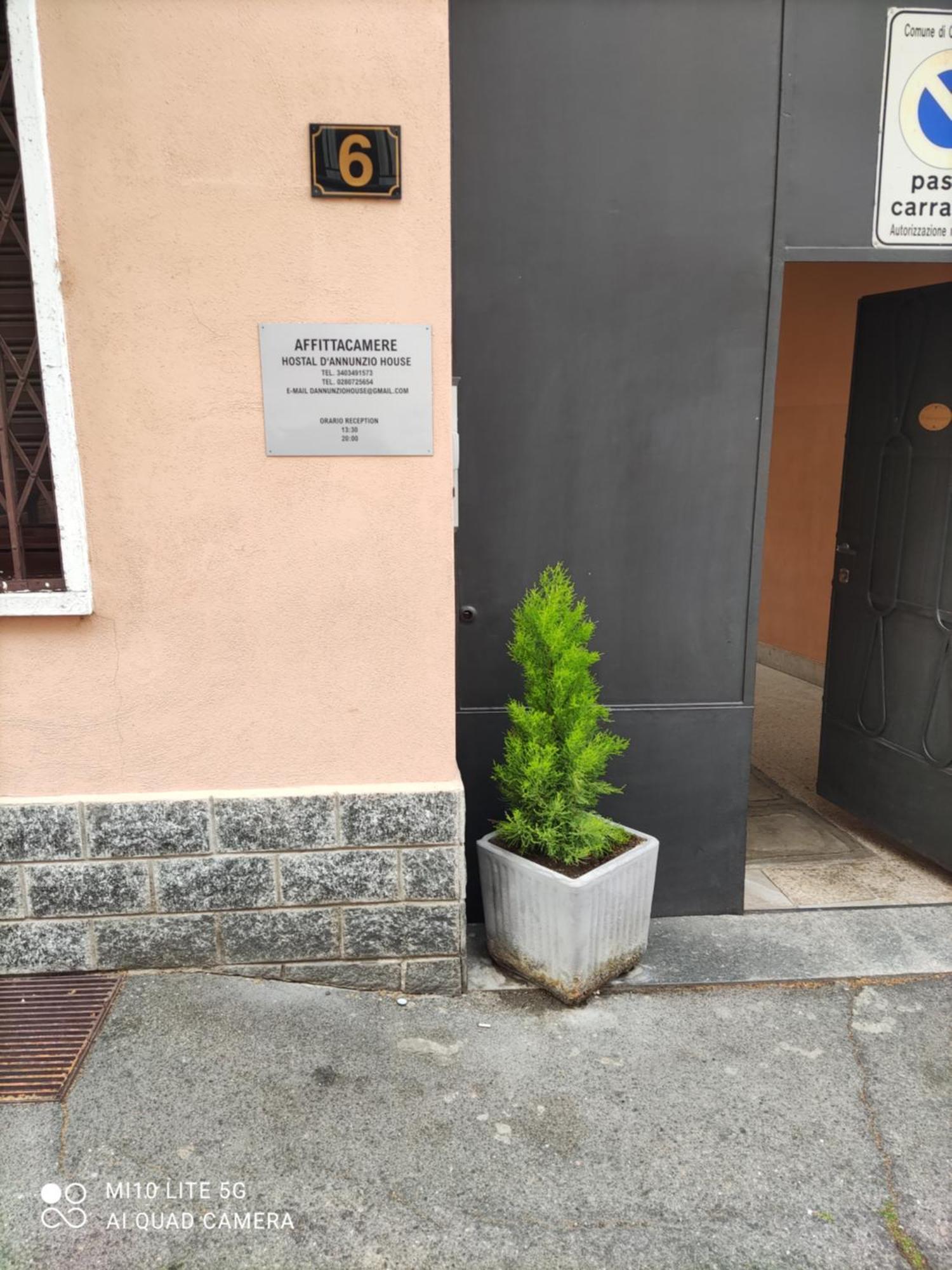 Hostal D'Annunzio House Cesano Boscone Dış mekan fotoğraf
